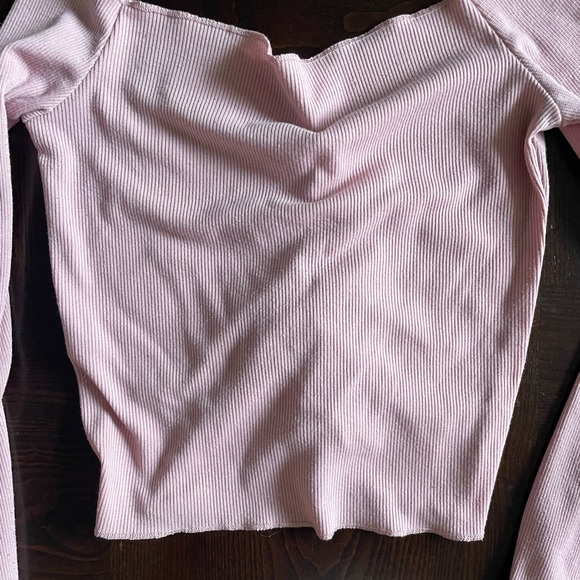 ⭐️3 for 25 BUNDLE⭐️ Long Sleeved Tie-up Scrunched Crop-top: Light Pink - Picture 4 of 5